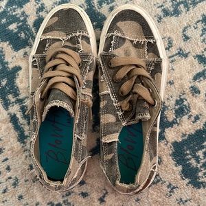 Camo size 6.5 women’s Blowfish slip ons